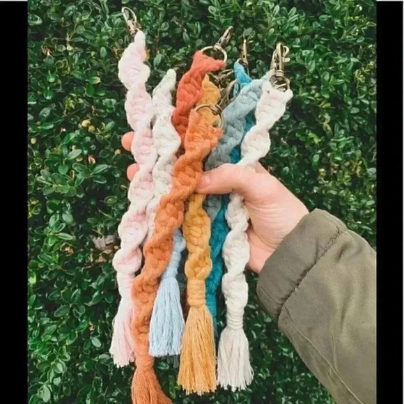 Spiral Macramé Keychain in Sage - Picture 4 of 4